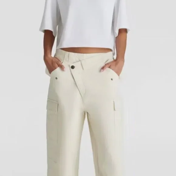KBB by KAHLANA Women's 'The Mid-Rise Cargo Pants' - Picture 2 of 7